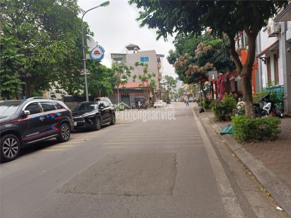 BÁN NHÀ CỔ LINH LONG BIÊN - Ô TÔ ĐỖ CỬA NGÕ THÔNG  - CẠNH TRƯỜNG CẤP 2  - XE ĐỖ NGÀY ĐÊM - 8 TỶ