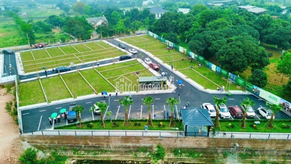 Giá chỉ 3.8 tỷ, đất đô thị Hòa Lạc, gần QL21 và đường Hồ Chí Minh, diện tích 100m², mặt tiền 6m