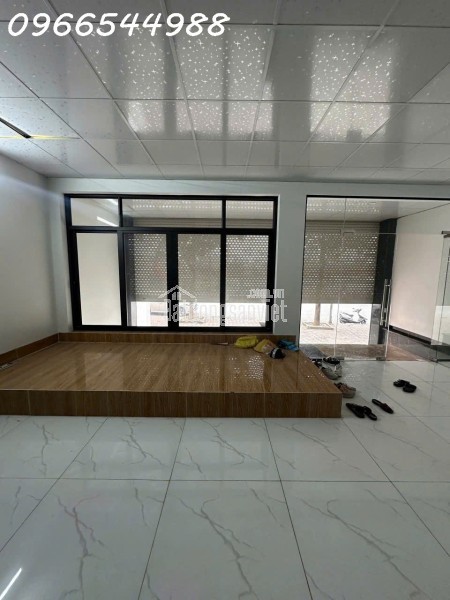 NHÀ 5 TẦNG THẠCH BÀN – MT 8M – Ô TÔ TRÁNH – CHỈ 30TR