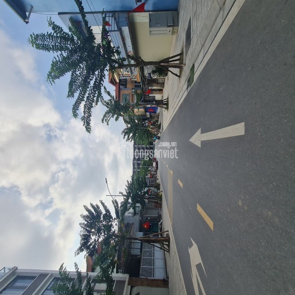 🔥 Bán đất  🏪 mặt phố 💼 KINH DOANH 📍 TRÂU QUỲ 🏙️ GIA LÂM. 72m2, đường 11m. Lh 0989894845