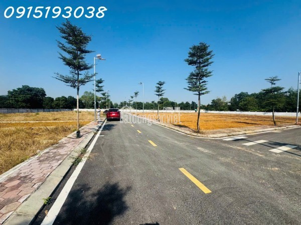 Bán mảnh đất gần Quốc Lộ 21 Xã Phú Cát, khu vực trung tâm nhất Hòa Lạc, phù hợp xây trọ, chung cư