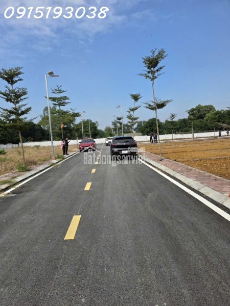 Bán mảnh đất gần Quốc Lộ 21 Xã Phú Cát, khu vực trung tâm nhất Hòa Lạc, phù hợp xây trọ, chung cư