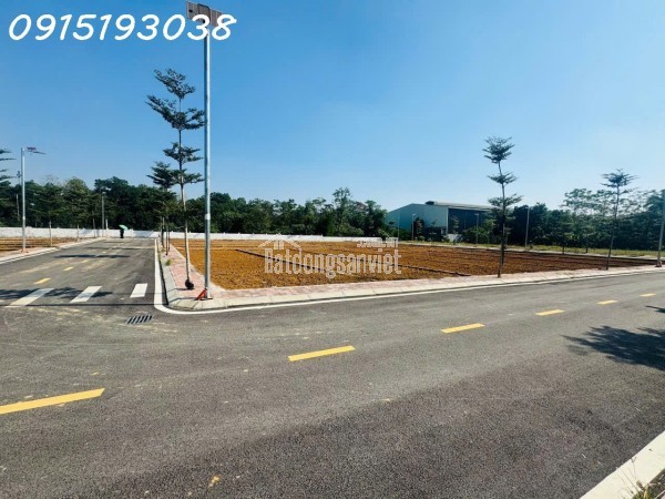 Bán mảnh đất gần Quốc Lộ 21 Xã Phú Cát, khu vực trung tâm nhất Hòa Lạc, phù hợp xây trọ, chung cư