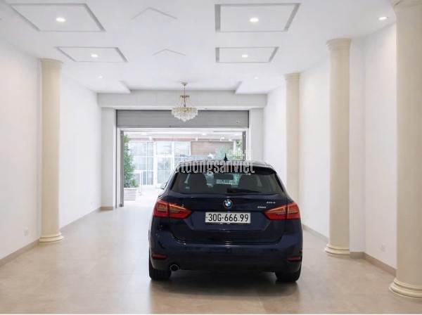 BÁN NHÀ MẶT PHỐ VĂN CAO – BA ĐÌNH – THANG MÁY – VIEW HỒ