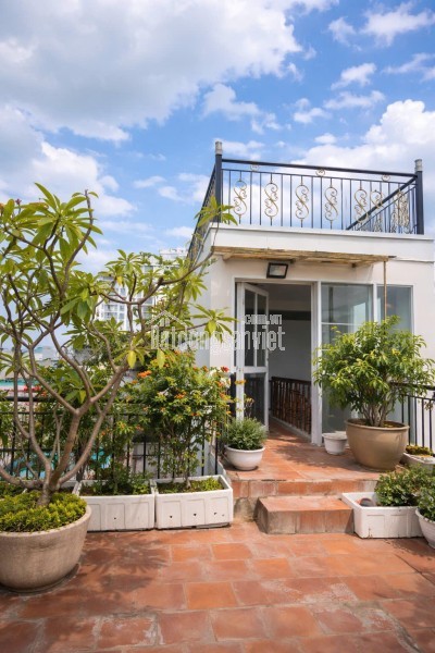 BÁN NHÀ MẶT PHỐ VĂN CAO – BA ĐÌNH – THANG MÁY – VIEW HỒ