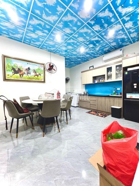 BÁN NHÀ PHỐ VĂN MIẾU THOÁNG SẦM UẤT Ô TÔ CỬA NHỈNH 12 TỶ