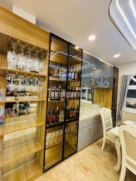 11 tỷ nhỉnh. TÂN BÌNH . Căn Biệt Thự mini . Hẻm ôtô ,sát chợ