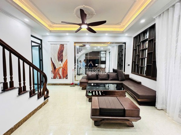 BÁN NHÀ CẦU GIẤY - BA GÁC ĐỖ CỬA, 41M2 - 6 TẦNG ĐẸP, FULL NỘI THẤT, GIÁ 9,8 TỶ