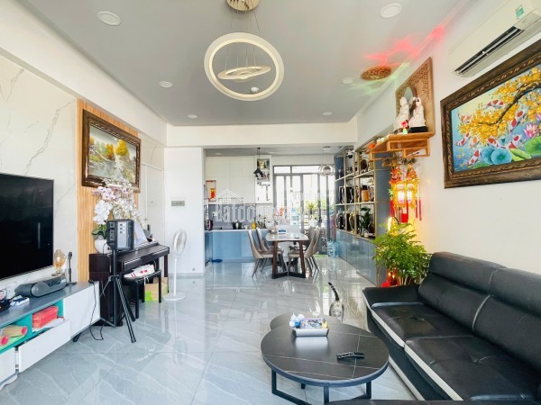 Bán căn hộ 3PN 98m2 tại Lý Thường Kiệt Q11, Tầng 8 Full nội thất