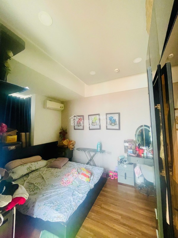 Bán căn hộ 3PN 98m2 tại Lý Thường Kiệt Q11, Tầng 8 Full nội thất