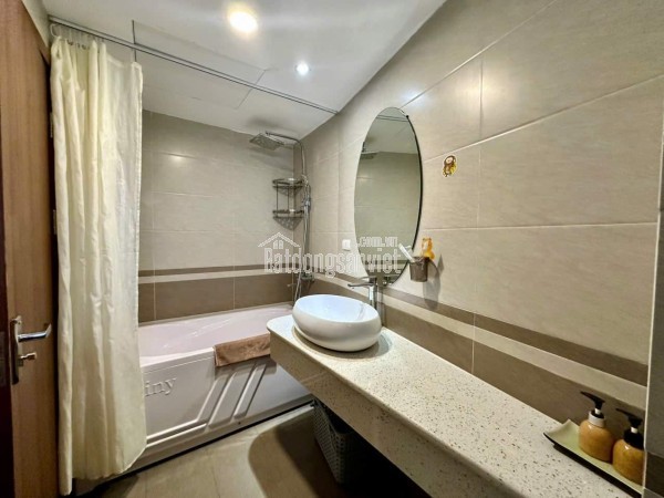 Cho thuê nhà mới, Quang Trung, Thợ Nhuộm, Trần Quốc Toản, 190m2x 5,5T