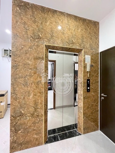 Tôi cho thuê nhà, TM, 304m2- 6,5T, Linh Lang, Đào Tấn, Phan Kế Bính