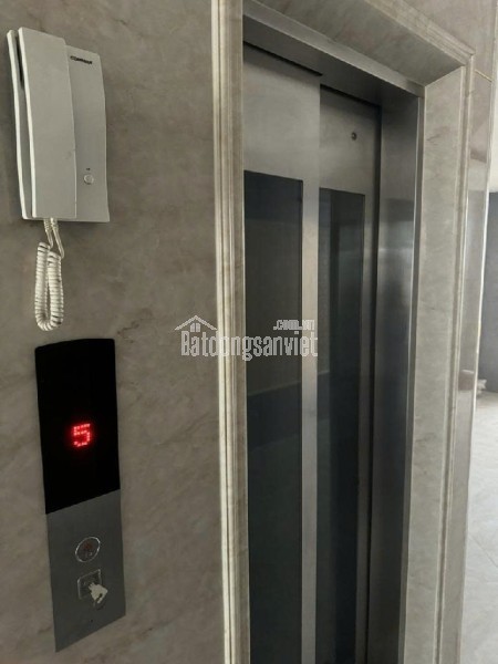 Mình cho thuê nhà đẹp, lô góc, 97m2_ 4,5T; Nguyễn Thị Định, Hoàng Ngân