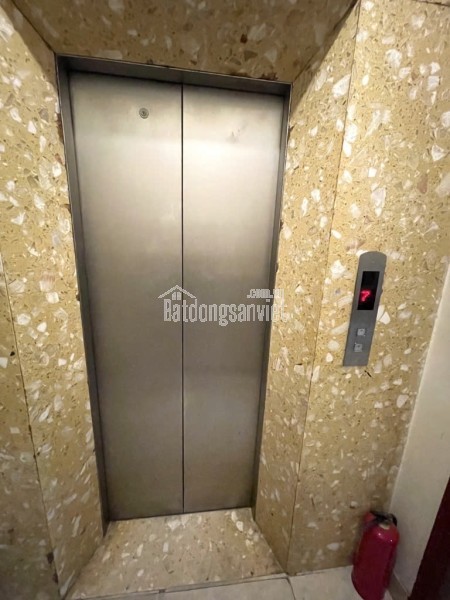 Cho thuê nhà, THANG MÁY, 195m2- 5T, Bạch Mai, Lạc Trung, Võ Thị Sáu