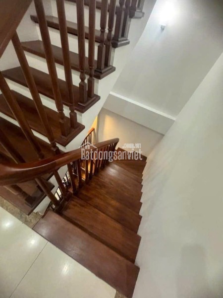 Cho thuê nhà, 81m2_ 4T; Nguyễn Chánh, Nam Trung Yên, Trung Kính -26 tr