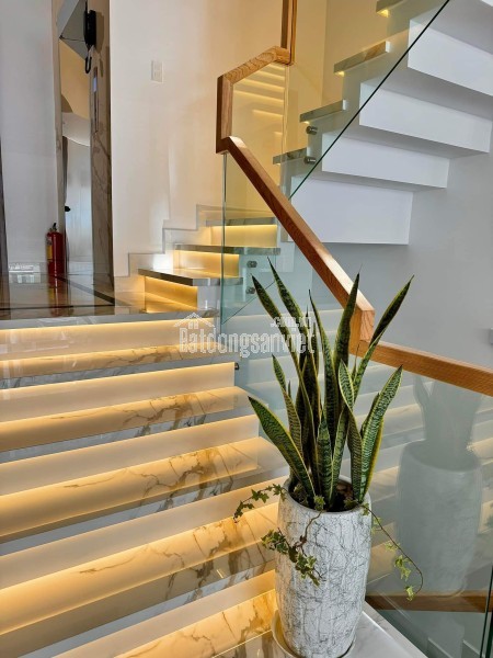 Cho thuê nhà, 81m2_ 4T; Nguyễn Chánh, Nam Trung Yên, Trung Kính -26 tr