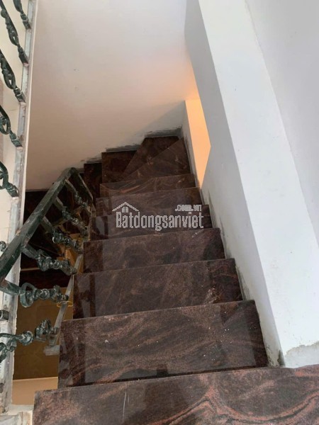 Cho thuê nhà, THANG MÁY, 241m2- 5,5T, Hàng Gai, Hàng Hòm, Hàng Bông