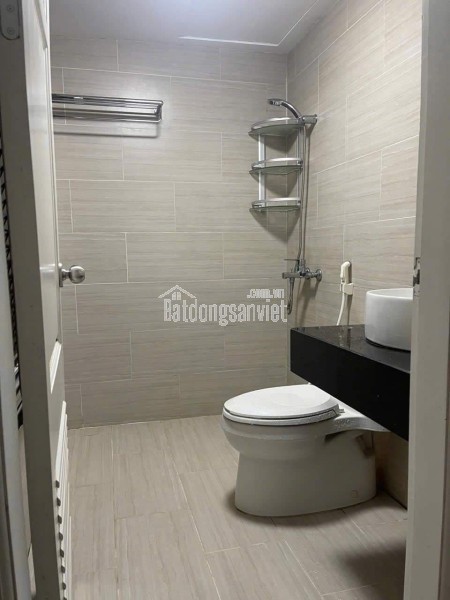 Cho thuê nhà mới, 266m2_ 6,5T; Lê Thanh Nghị, Trần Đại Nghĩa -107 tr