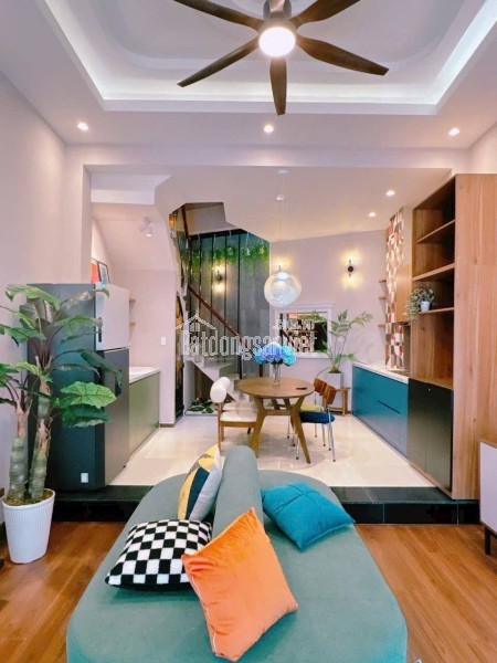 🏡 Nhà 4 Lầu Siêu Đẹp Gần Công Viên Làng Hoa – Giá Chỉ 7T3!