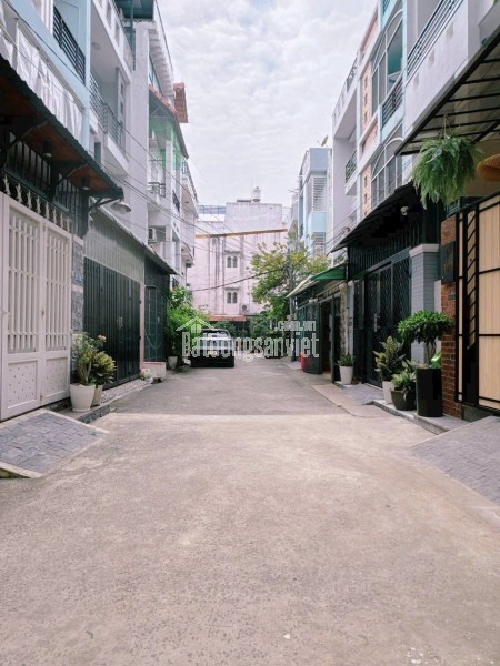 🏡 Nhà 4 Lầu Siêu Đẹp Gần Công Viên Làng Hoa – Giá Chỉ 7T3!