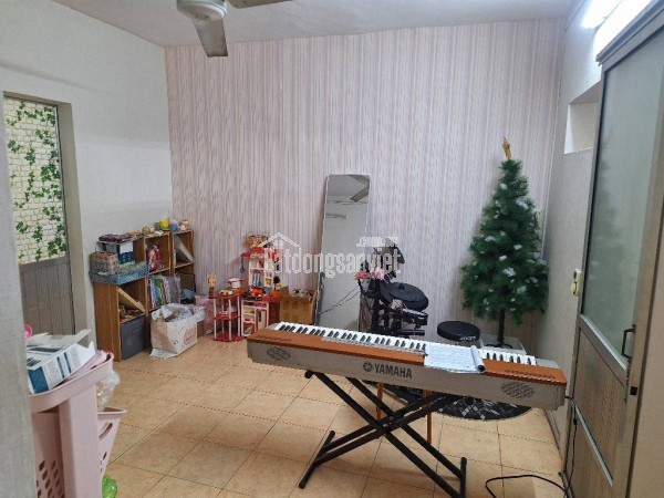 Bán nhà Cấp 4 Thạch Bàn Long Biên 60m mt 10m sổ đỏ ss sang tên chỉ 3,8 tỷ