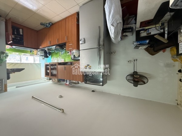 Bán nhà tầng 2 tập thể Võ Thị Sáu 70m2 3 ngủ 2wc ô tô đỗ chỉ 4.2 x tỷ