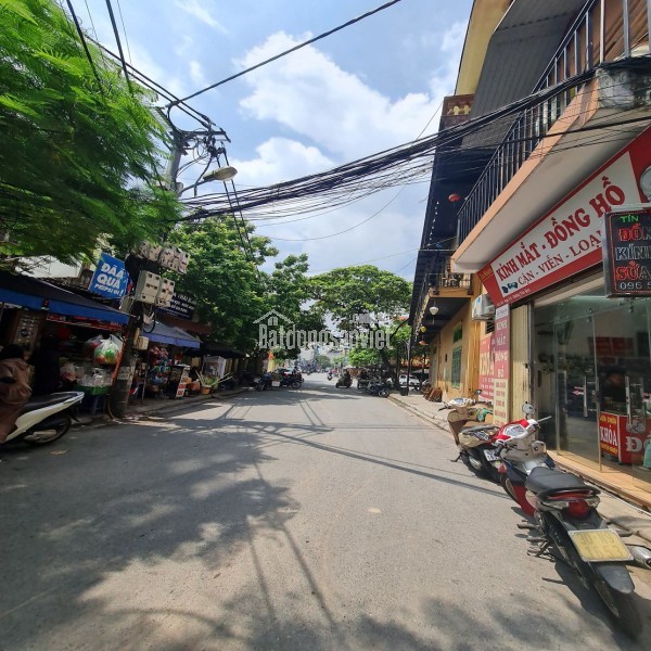 Chuyển nhượng 40m2 đất TĐC Trâu Quỳ, Gia Lâm. Đường 12m. Lh 0989894845.