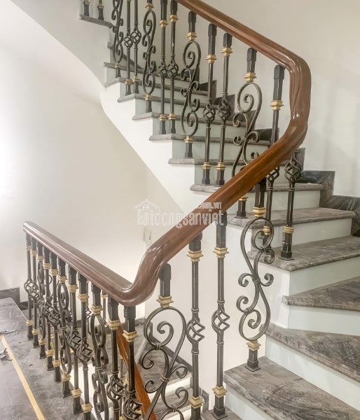 Cho thuê nhà mới, TM, 273m2- 6T, Nguyễn Trường Tộ, Hàng Than, Trấn Vũ