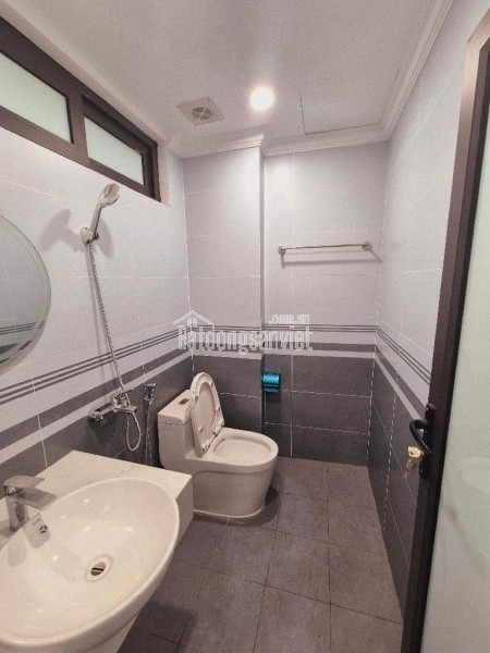 Cho thuê nhà mới, THANG MÁY, 234m2- 5T, Hàng Điếu, Hàng Da, Hàng Nón