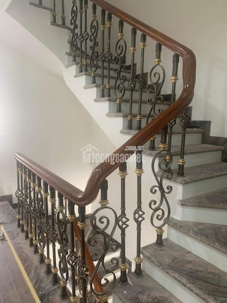 Cho thuê nhà, THANG MÁY, 158m2- 5T, Nguyễn Tuân, Vũ Trọng Phụng -53 tr