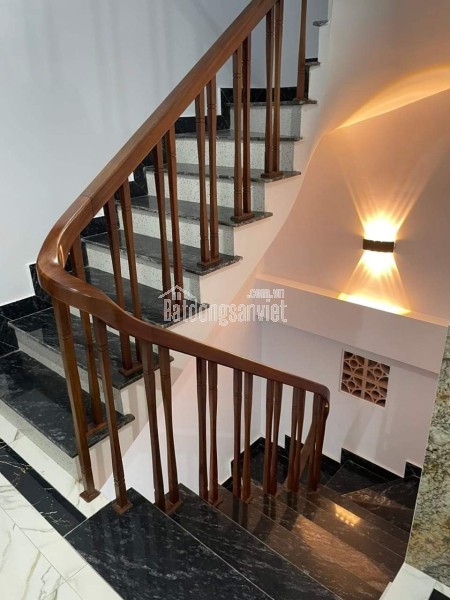 Cho thuê nhà, 79m2- 4T, Đào Duy Từ, Mã Mây, Hàng Bạc, Hoàn Kiếm -27 tr