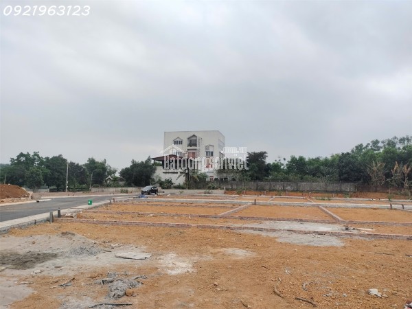 ƯU ĐÃI LÔ ĐẤT SÁT QL21 CẠNH TƯỜNG DỰ ÁN ĐẤT ĐẤU GIÁ ĐỐI DIỆN TRƯỞNG CĐ NGHỀ CHẤT LƯỢNG CAO HOÀ LAC