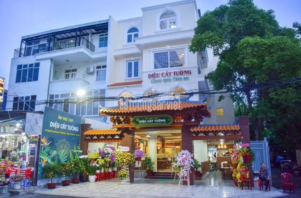 BÁN GẤP NHÀ HÀNG GÓC 2 MẶT TIỀN HUỲNH LAN KHANH, P.2, TÂN BÌNH