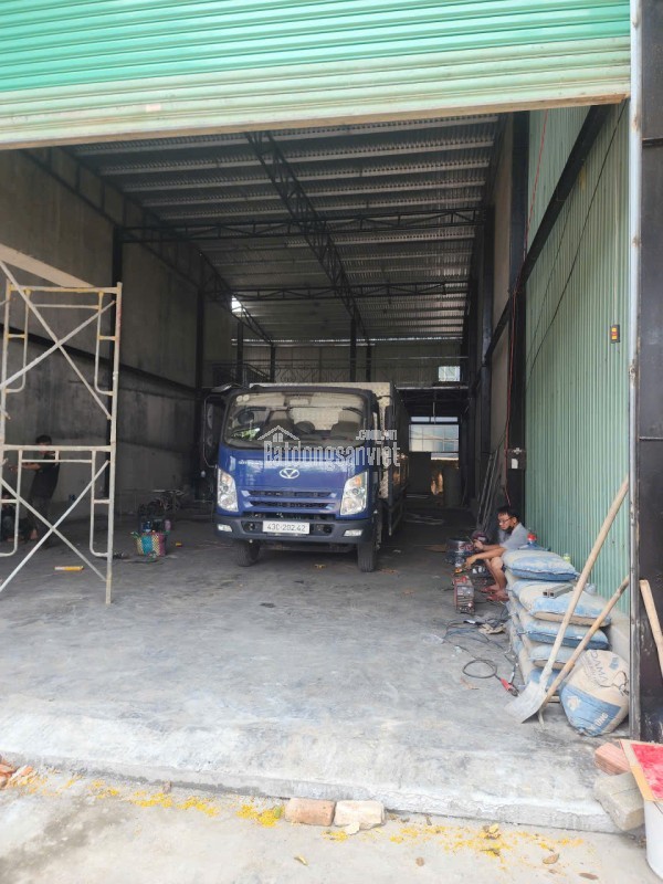 cho thuê kho mặt tiền đường lớn rộng 350m2. giá rẻ thôi rồi