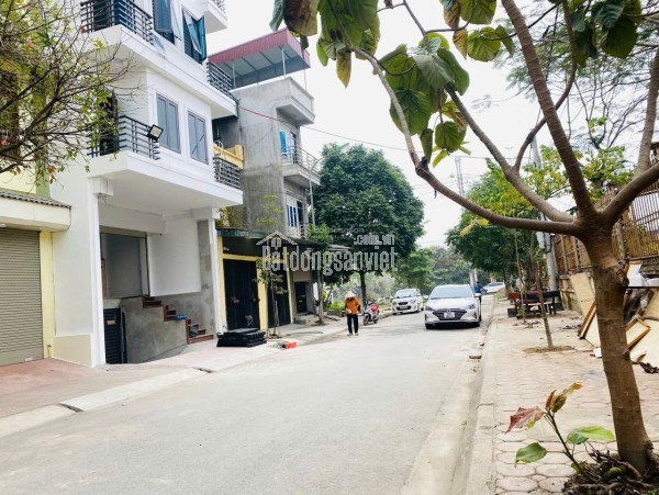 RẺ NHẤT THỊ TRƯỜNG HÒA LẠC HIỆN TẠI.CHỈ 2,4 TỶ CÓ NGAY LÔ ĐẤT 100M2 FULL THỔ CƯ,MẶT TIỀN HƠN 8M.