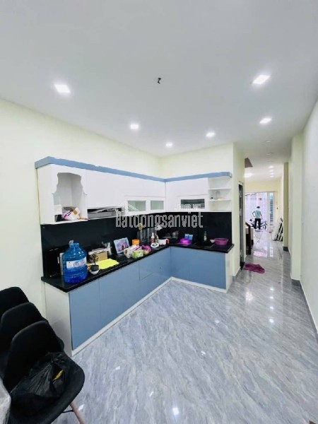 Nhà đẹp ở ngay 4 tầng Dương Bá Trạc 4PN,5WC, SHR nở hậu, hoàn công đủ, nhỉnh 7 tỷ.