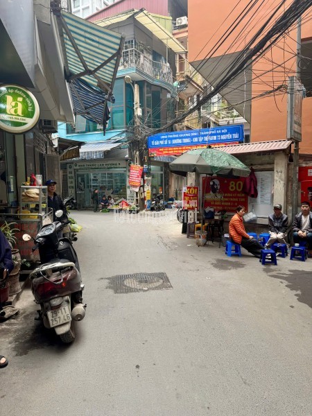 Nhà phố Rẻ cần bán Gấp đường Nguyễn Trãi, Ngay cạnh Ngã Tư Sở Chủ đang kẹt Ngân Hàng cần bán nhanh