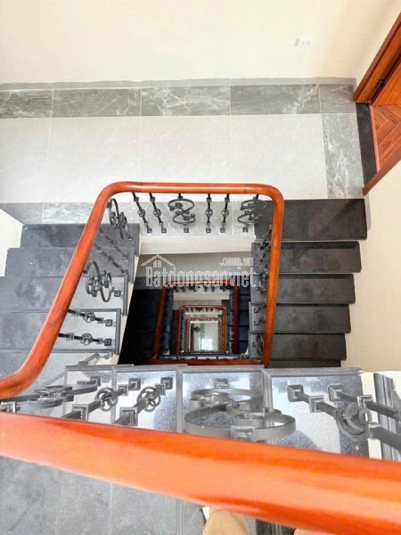 Cho thuê nhà, 75m2- 5T, Đào Duy Từ, Mã Mây, Hàng Bạc, Hoàn Kiếm -35 tr