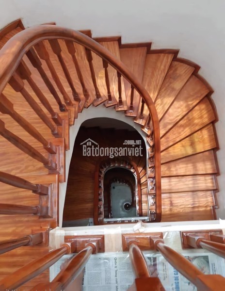 Cho thuê nhà, 112m2- 6T, Hoàng Cầu, La Thành, Đặng Tiến Đông -39 tr