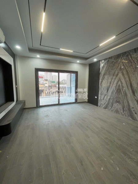 Bán nhà mặt phố Tôn Đức Thắng, Đống Đa 85m2 x 3T mặt tiền 4.1m chào 35 tỷ