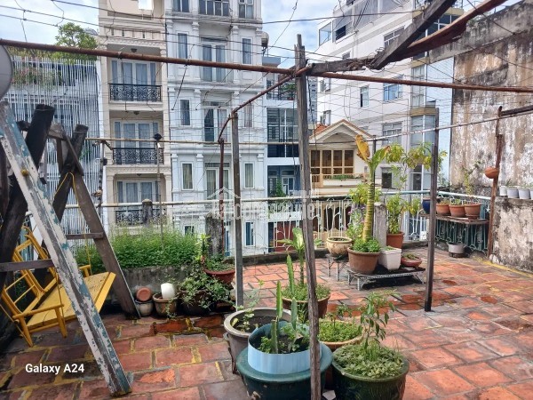 BÁN ĐẤT PHÚ DIỄN – LÔ GÓC ĐẸP – CÁCH PHỐ 30M – Ô TÔ ĐỖ CỬA – PHÙ HỢP XÂY CHUNG CƯ MINI