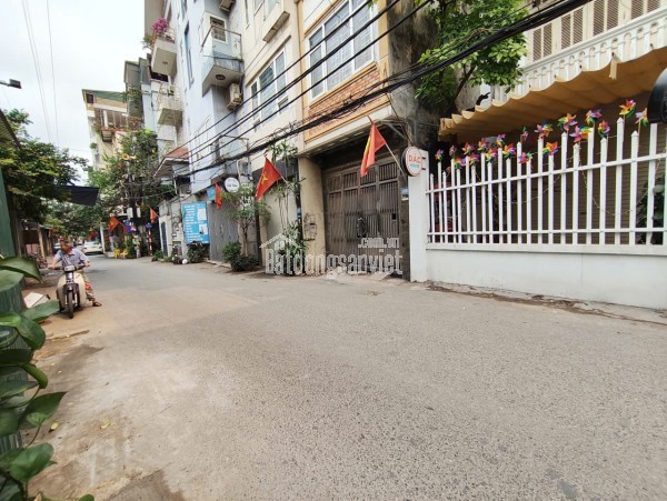 LẠC LONG QUÂN – 80M² – 2 MẶT NGÕ – MT 5.5M – CHẠM HỒ TÂY TRONG 1 PHÚT – SUẤT ĐẤT ĐẸP, GIÁ VÀO CỬA