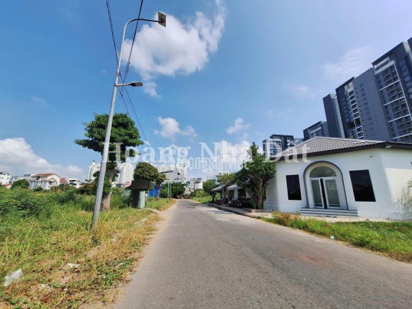 Đất nền Đào Sư Tích, 108m2, giá 6.85 tỷ, sổ riêng, xây dựng tự do