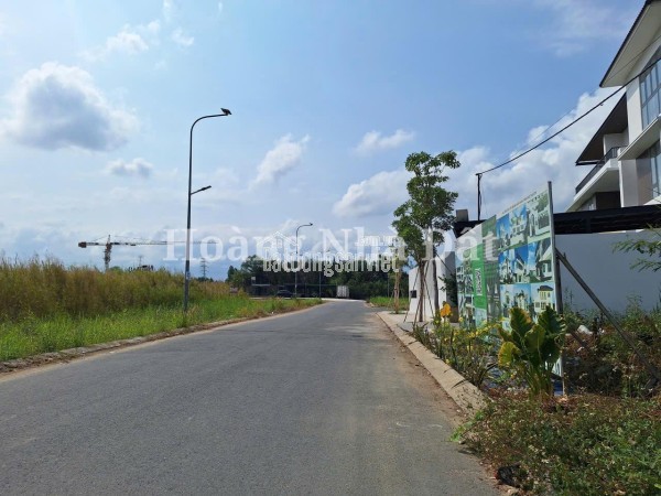 Đất nền Đào Sư Tích, 108m2, giá 6.85 tỷ, sổ riêng, xây dựng tự do