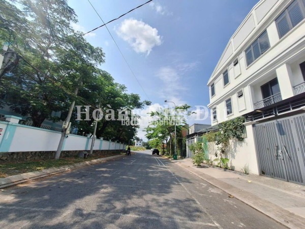 Đất nền Đào Sư Tích, 108m2, giá 6.85 tỷ, sổ riêng, xây dựng tự do