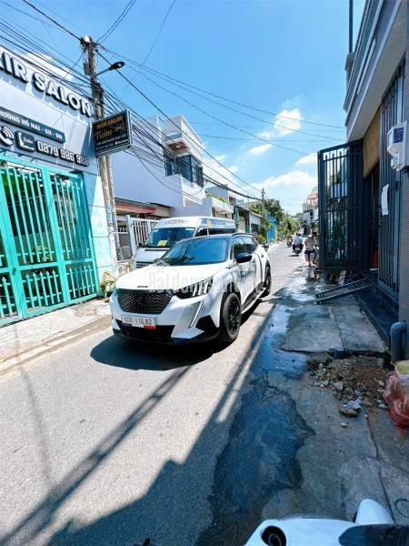 BÁN ngôi nhà 1 TRỆT 2 LẦU BỜ KÈ BỬU LONG MỚI BIÊN HOÀ