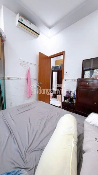 Nhà mới 100% ,nằm trên đường số 35  Khánh Hội  quận 4.khu dân cư hiện hữu,Giá chỉ có 5 tỷ 7.