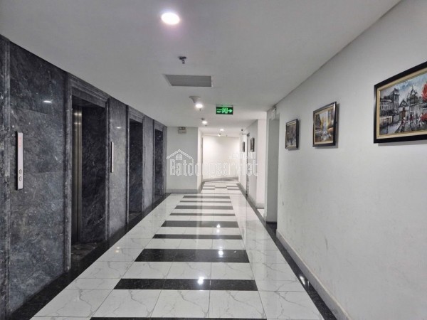 Chính chủ cần bán căn chung cư CẦU GIẤY. 62M, 2N, 2VS. Giá nhỉnh 6 tỷ.