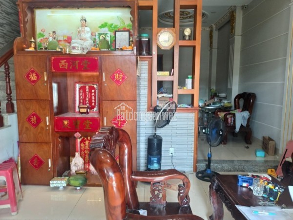 Bán nhà  đường  Gò Dưa, Thủ Đức, TP HCM. DT 90m2, 4 tầng. Giá 7.25 tỷ, Sổ hồng - 0933125879