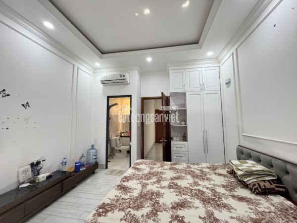 Bán nhà  đường  Gò Dưa, Thủ Đức, TP HCM. DT 90m2, 4 tầng. Giá 7.25 tỷ, Sổ hồng - 0933125879